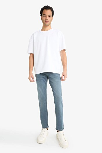 DeFacto Pedro Slim Fit Narrow Fit Regular Waist Narrow Leg Jeans F2926Ax25Au
