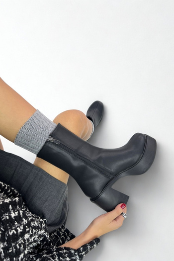inizio Black Skin Women's Platform Boots Hl2011