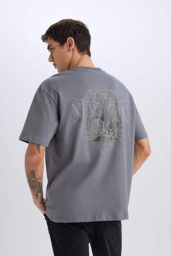 DeFacto Oversize Fit Crew λαιμόκοψη με εμπριμέ κοντομάνικο μπλουζάκι C7162AX24SM
