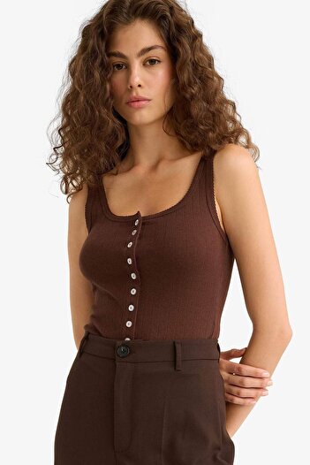 DeFacto Slim Fit Dar Kesim Düğmeli Atlet F7685AX25AU