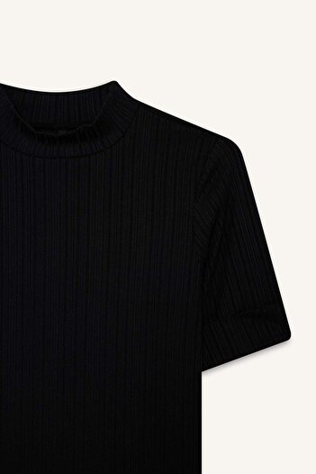 DeFacto Regular Fit Half Turtleneck Ribbed Camisole Short Sleeve T-Shirt B1177Ax23Au