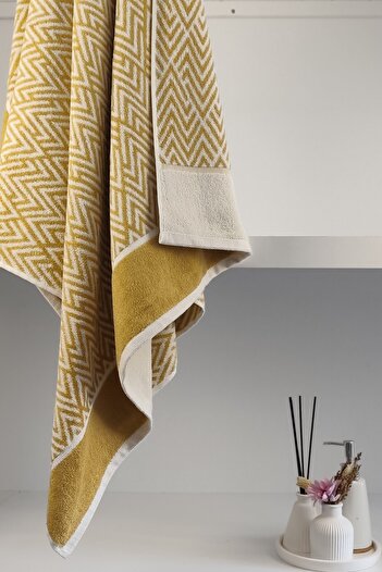 Sevim Mustard Bath Towel - 100% Cotton, Soft and Zigzag Stripes, 90X150 cm