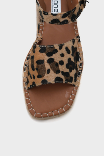Capone Outfitters Brigid Ankle Strap Open Toe Women's Espadrille