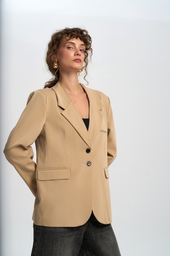 MAİ COLLECTİON Λεπτομέρεια γιακά Volda Mink Blazer