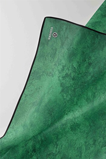 Vissona % 57 İPEK % 43 VİSKON Twill İpek Doku Desenli Zümrüt Yeşili Renkli 90x90 Eşarp Dikim Şekli : El Diki