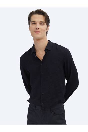 Kip Чорна сорочка класичного крою з тканини Regular Fit