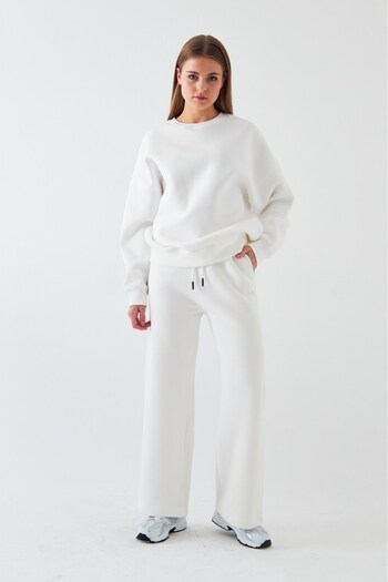 The Champ Clothing Unisex Oversize Tracksuit Set Basic White – Crew Neck, Wide Legs, 3 Thread Fleece