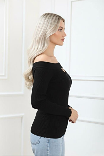bohostyle Modern Sweater with Gothic Shoulders and Elastic Design