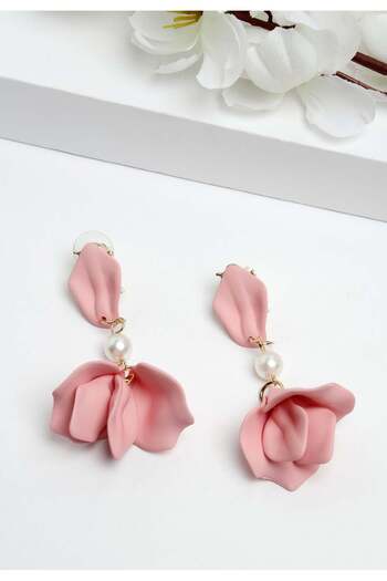 Avant-Garde Paris Rose drop Earrings in Pink