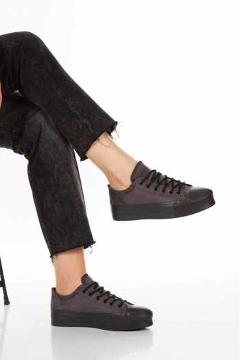 Hugan Women's Fur Sneakers Poly Sole