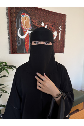 Korean Silk Lined Niqab (Medium) Elastic Slanted Tie