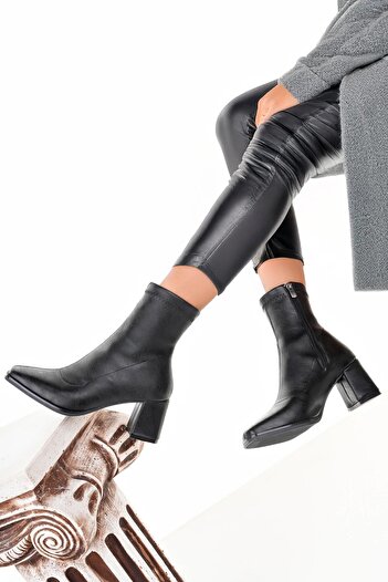 sermoda Women's Stretch Heeled Boots - Blunt Toe Heeled Stretch Zippered Women's Boots Black