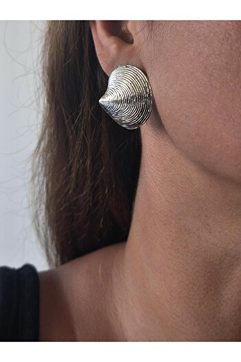 VOBEEYKU Serrated plate mussel figure appearance earrings