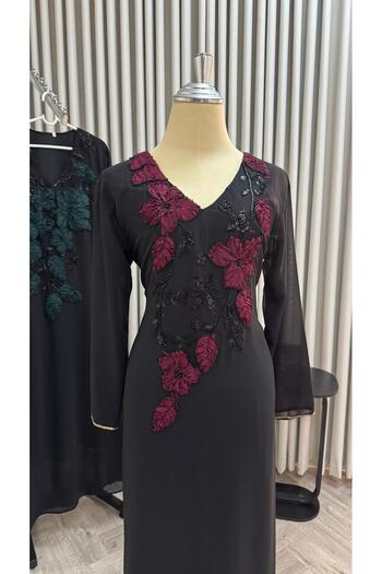 NALA FASHION Black jalabiya embroidered with roses