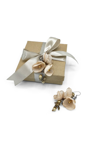 Corizmi Elegant earrings with veil flowers, pearls and crystals, stainless steel, handmade, Sweet Love