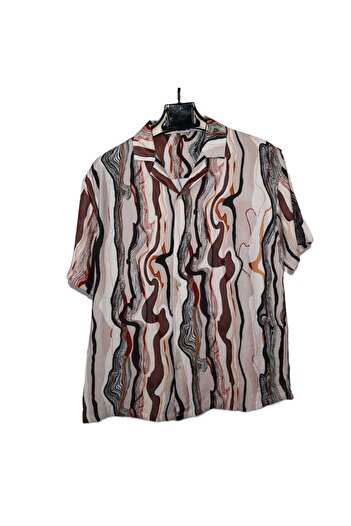Red Planet Men’s Short-Sleeve Shirt with Abstract Geometric Print