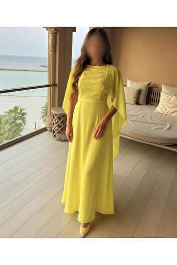Generic Elegant long bright yellow dress