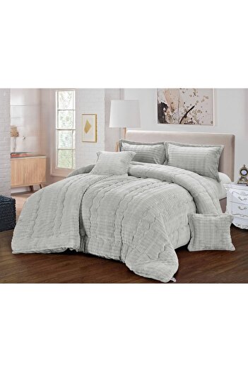 SNOOZYL Winter double bedspread made of soft velvet and royal fur to give you warmth and elegance