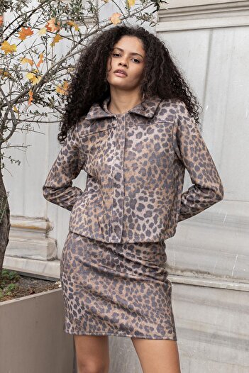 Jument Women's Lightweight Flexible Thick Cashmere Fabric Zippered Long Sleeve Short Jacket Coat-Leopard