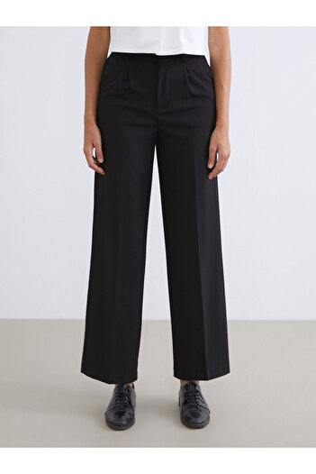 LC Waikiki Black Loose Fit Women's Pleated Trousers