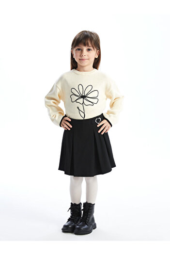 LC Waikiki Crew Neck Embroidered Girl's Knitwear Sweater