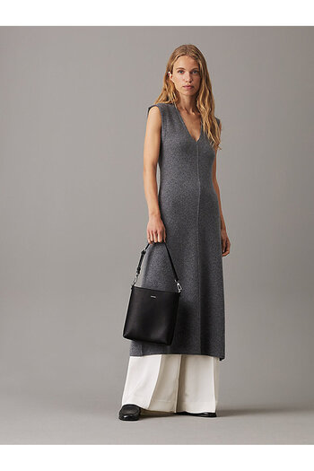 Calvin Klein Women's Ck Must Small Bucket Bag