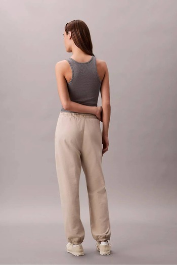 Calvin Klein Kadın Rahat Kalıp Jogger Eşofman Altı - Bej