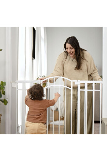 Ingenuity Summer by - Doorway 48W Auto-Close Gate, White, Ages 6–24 Months