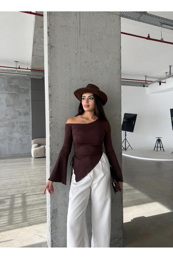 EYLANA Cross-Cut Elevator Spanish Sleeve Blouse