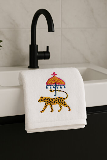 MEŞELİ TEKSTİL Royal Leopard Embroidered Face Towel |   Noble Leopard and Umbrella Patterned Luxurious Textured