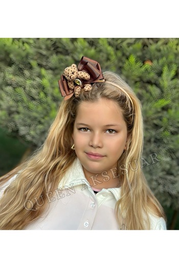 QUEEN AKSESUAR Luxury Custom Design Rhinestone Birthday Crown Special Day Crown with Plush Teddy Bear Bear Satin Brown Bow
