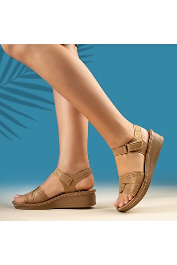BMoD Brown women's platform sandals with velcro closure MOD13902