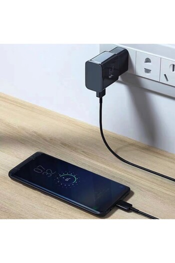 Flippy Charger for Samsung S6/S8, Flippy, Universal 2.4A USB-A Charger, Power Delivery 15W, Glossy Black