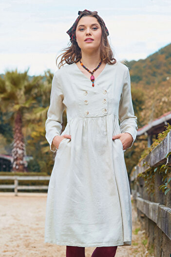 Los banditos V-Neck Button Detail Zipper Closure Long Sleeve Dress