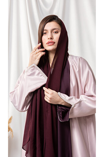 outline Pink abaya with an inner dress and embroidered sleeves