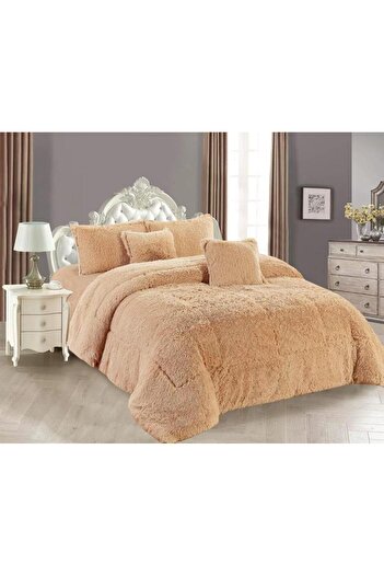 SNOOZYL Royal faux fur double bedspread to give you warmth and elegance