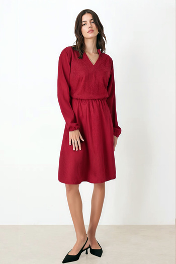 armonika Women's Burgundy Velvet V-Neck Elastic Waist Slim Ribbed Flared Dress Arm-25K001049