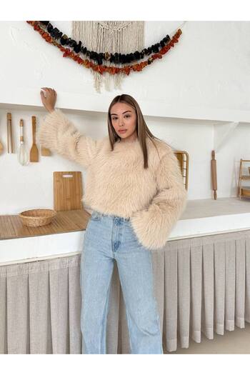 GM Butikk Women's Faux Fur Plush Short Sweater Women's Sweater