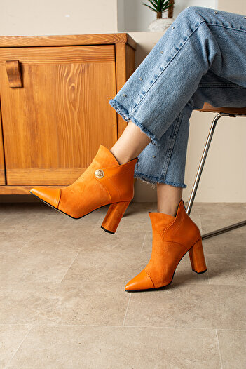 BERFONA Layla Orange Suede 7 cm Heel Button Detail Zippered Boots Bottie