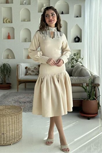 ASLEEN Rose dress