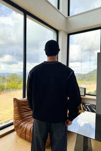 Flaw Wear Front Seam Detail Sweatshirt