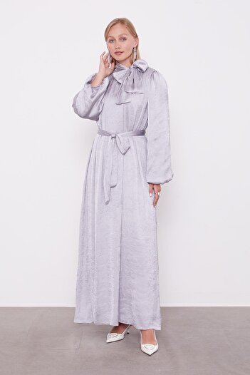 Levidor Gray Belt Detailed Satin Crinkle Dress