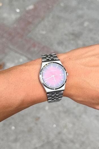 Flaw Wear Crimson Hour Wristwatch