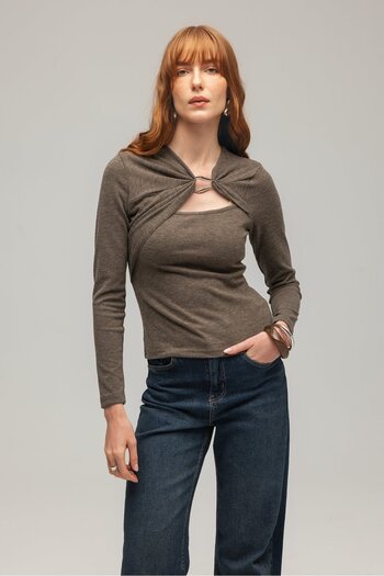 Saade Brown Women's Low-Cut Long Sleeve Knitwear Blouse with Metal Accessories