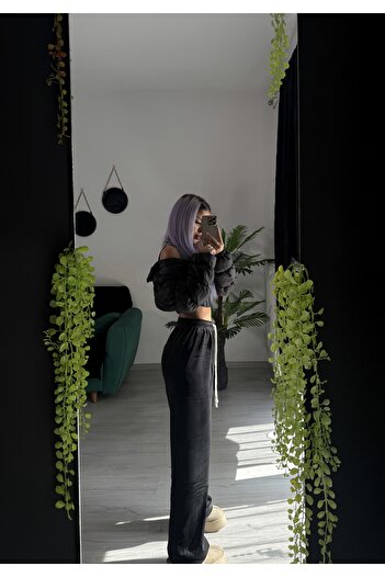by SLA boutique Loose pants with elastic waist, adjustable drawstring, casual