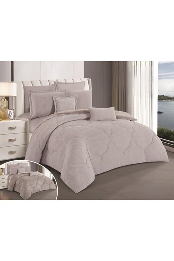 SNOOZYL Luxurious winter king size bedspread, embroidered with soft velvet and fur to keep you warm