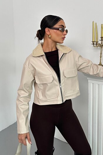 spirituel Women's Cropped Jacket Faux Leather Collar Fur Trim Zipper Double Pockets Short Leather Coat