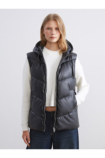LC Waikiki Black Hooded Women's Puffer Vest