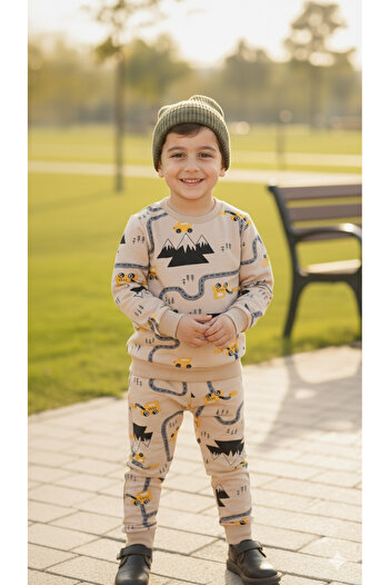 Yalçınoğlu Kids Çocuk Pamuklu Baskılı Takım I Günlük, Ev Giyimi Okul,Kreş ve Park (1 Beden büyük almanız önerilir )