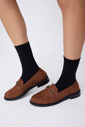 TRENDYOL SHOES Teen Кафяв ток с детайли от велур Дамски мокасини TAKAW26LA00002